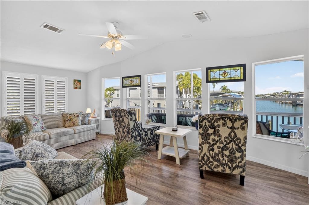 1595 Main ST-28