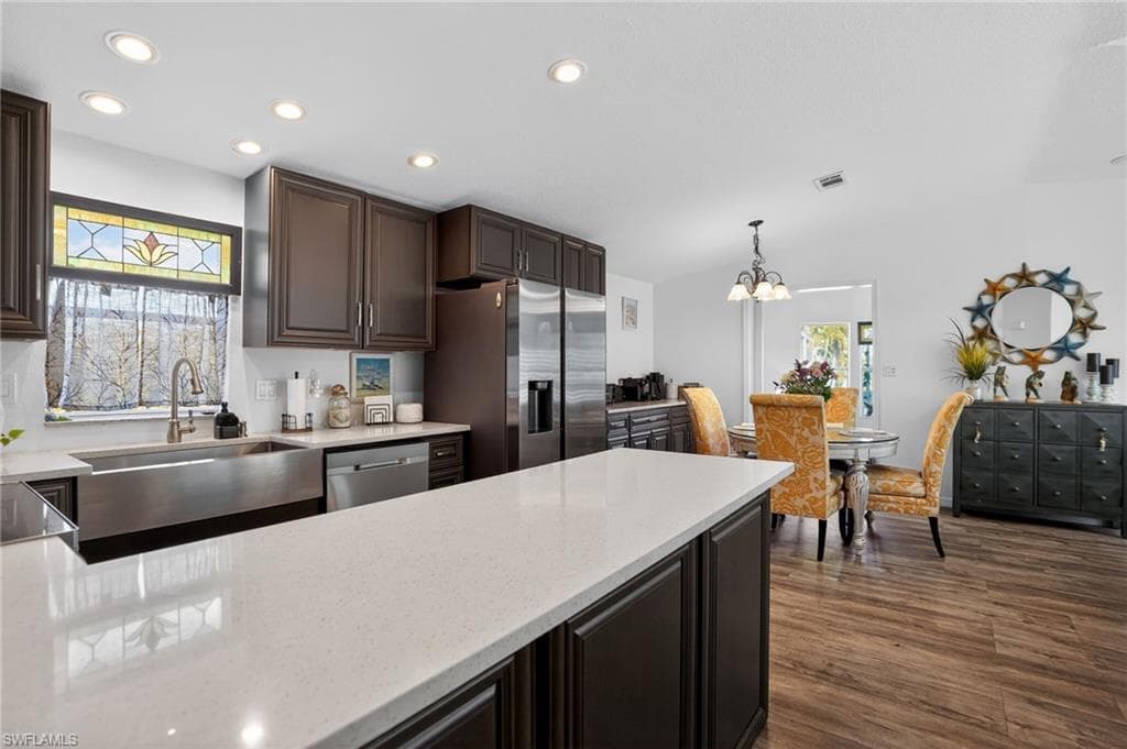 1595 Main ST-7