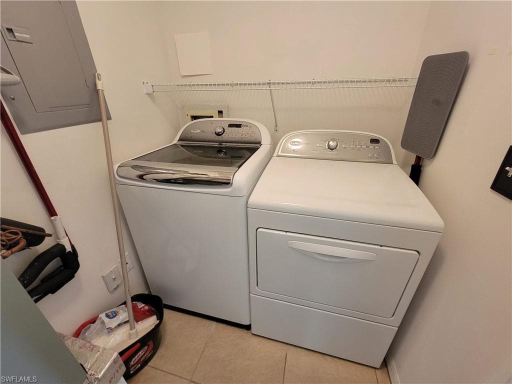 7719 Jewel LN # 204, NAPLES FL 34109-27