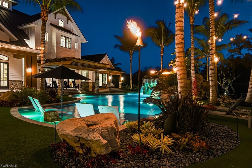 325 Cocohatchee BLVD, NAPLES FL 34110-35