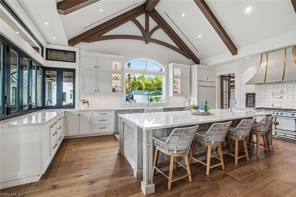 325 Cocohatchee BLVD, NAPLES FL 34110-8