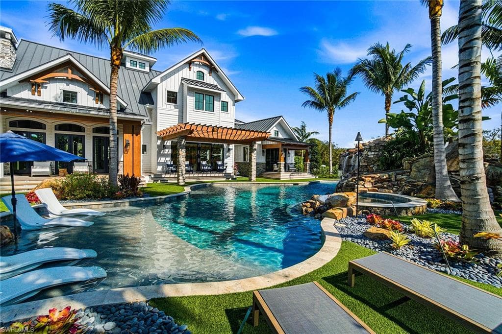 325 Cocohatchee BLVD, NAPLES FL 34110-30