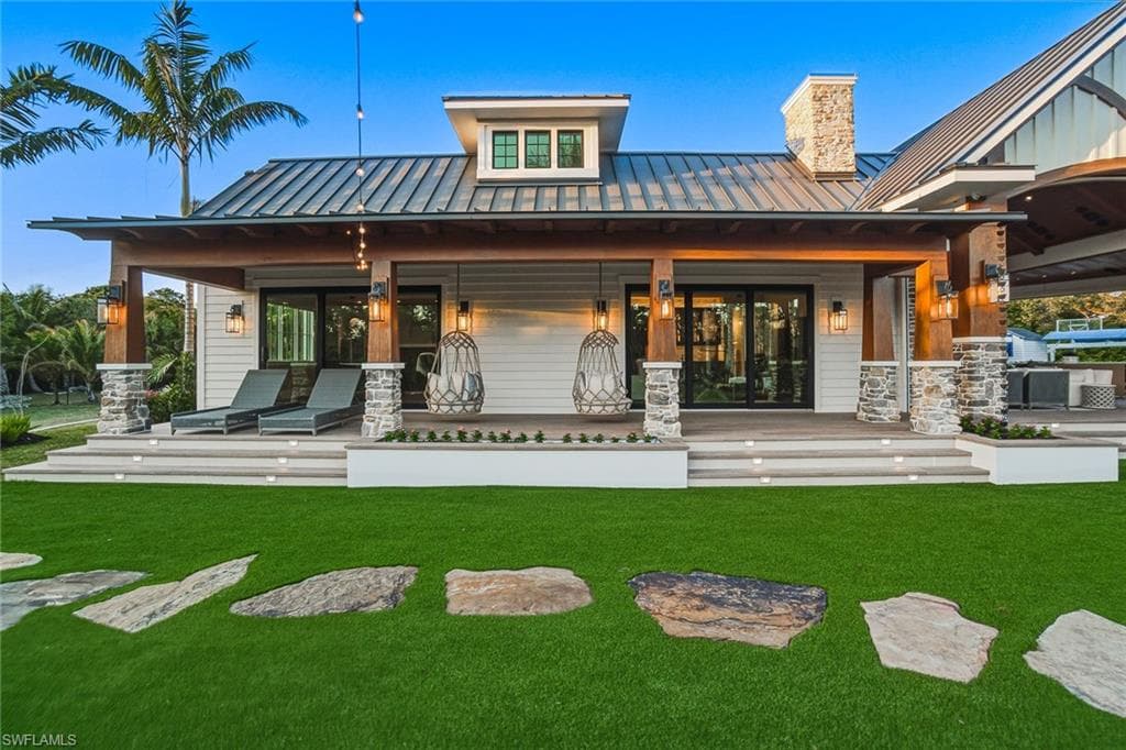 325 Cocohatchee BLVD, NAPLES FL 34110-20