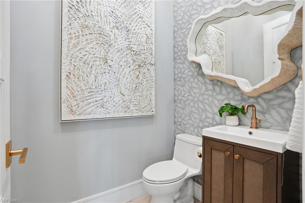 1159 Cypress Woods DR, NAPLES FL 34103-27