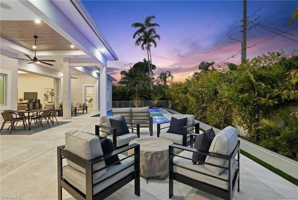 1159 Cypress Woods DR, NAPLES FL 34103-40