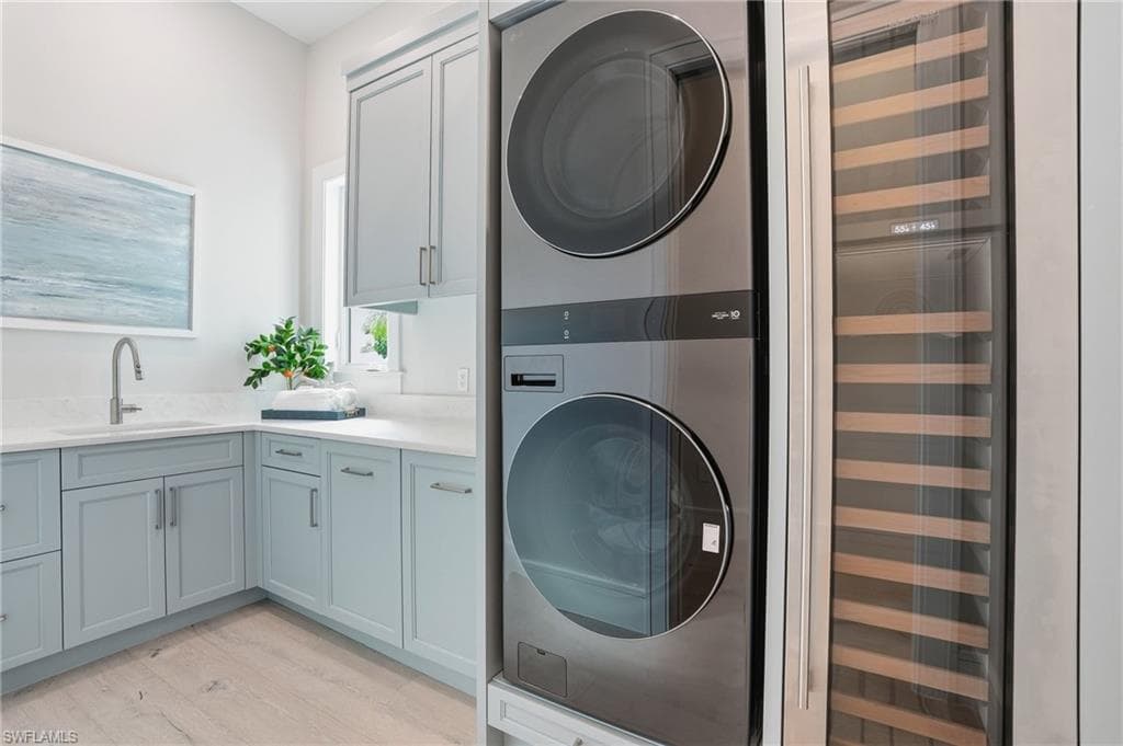 1159 Cypress Woods DR, NAPLES FL 34103-28