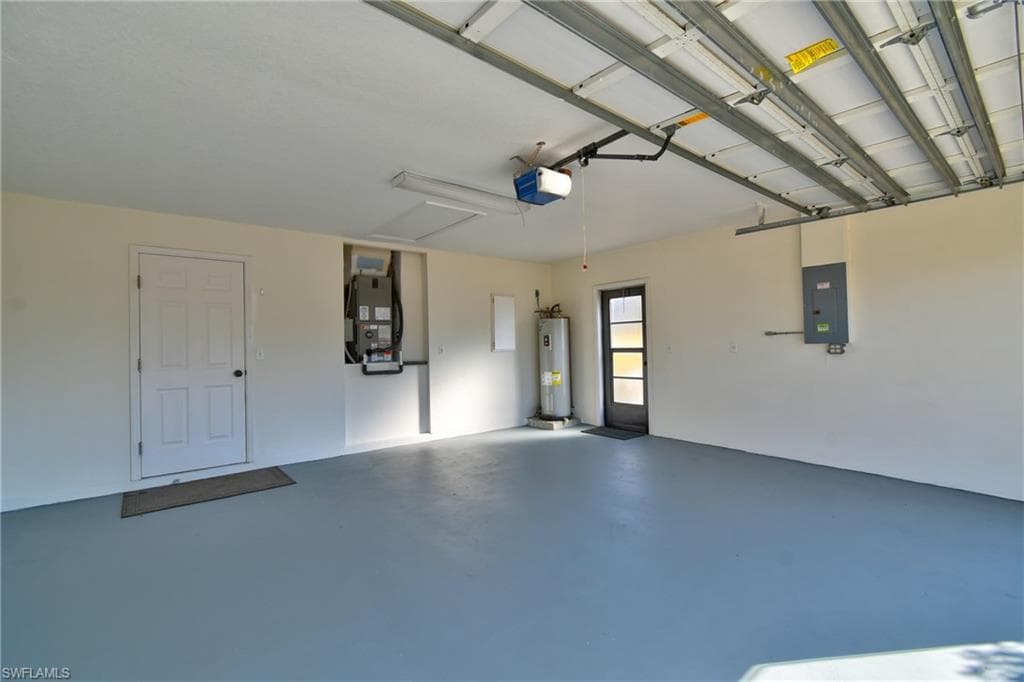 200 Danby RD, LEHIGH ACRES FL 33936-26