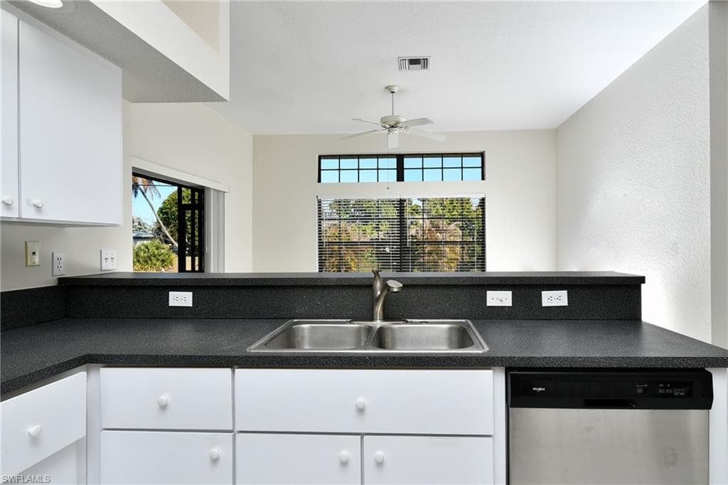 200 Danby RD, LEHIGH ACRES FL 33936-8