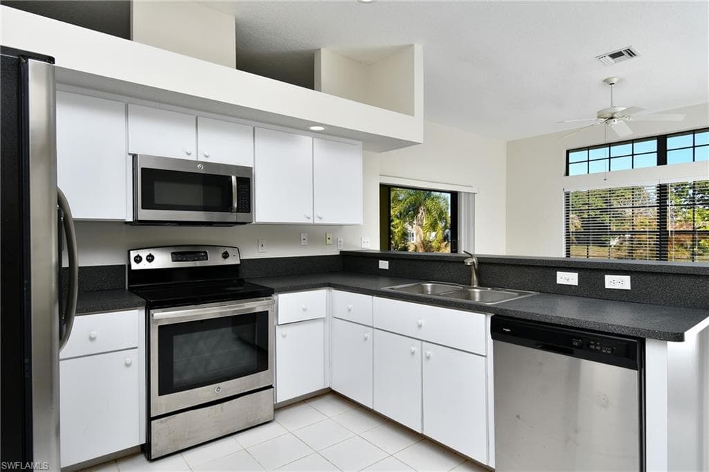 200 Danby RD, LEHIGH ACRES FL 33936-7