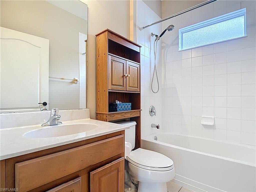 2798 Via Piazza LOOP, FORT MYERS FL 33905-33