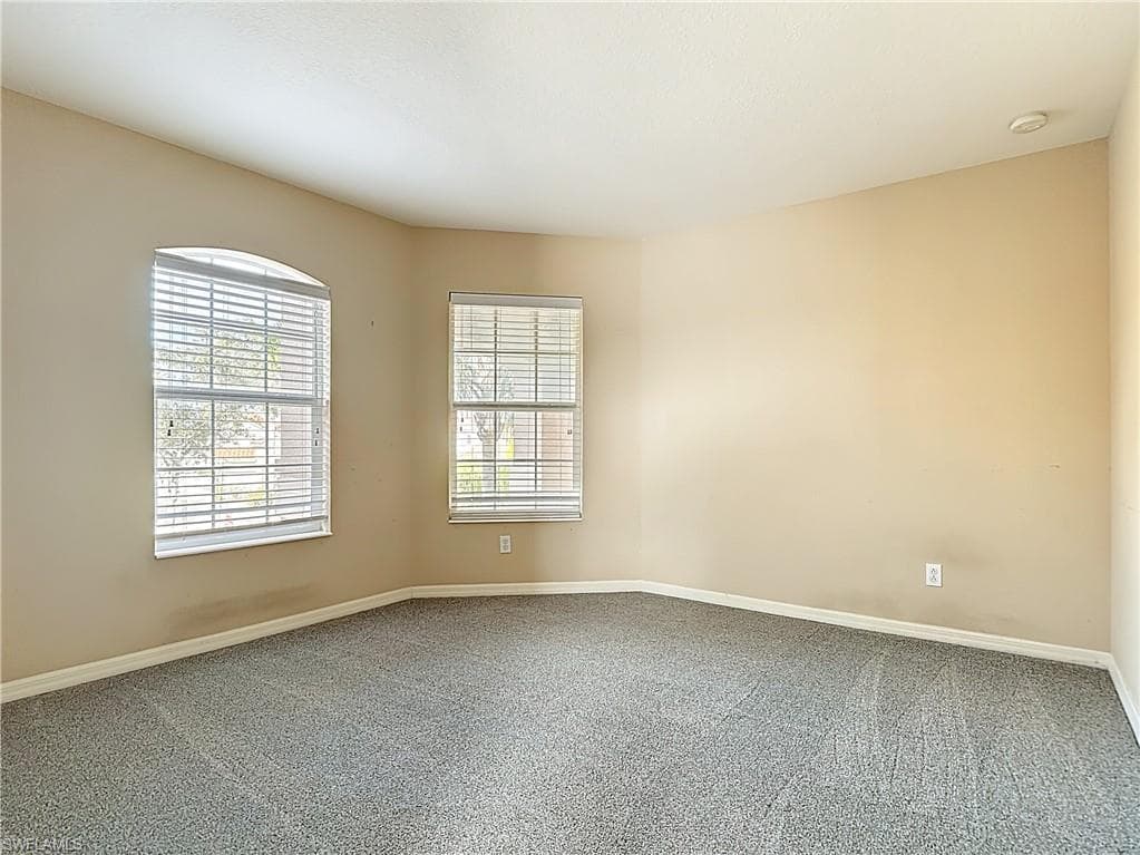 2798 Via Piazza LOOP, FORT MYERS FL 33905-37