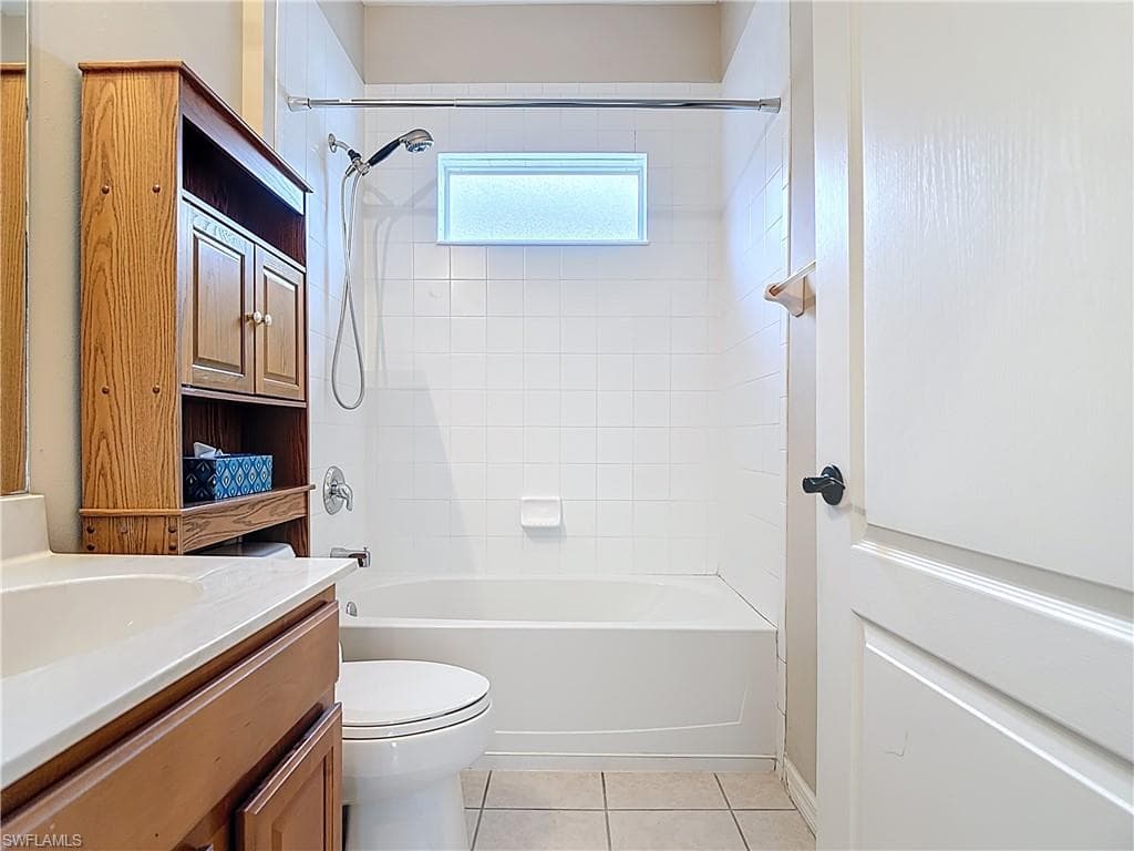 2798 Via Piazza LOOP, FORT MYERS FL 33905-32