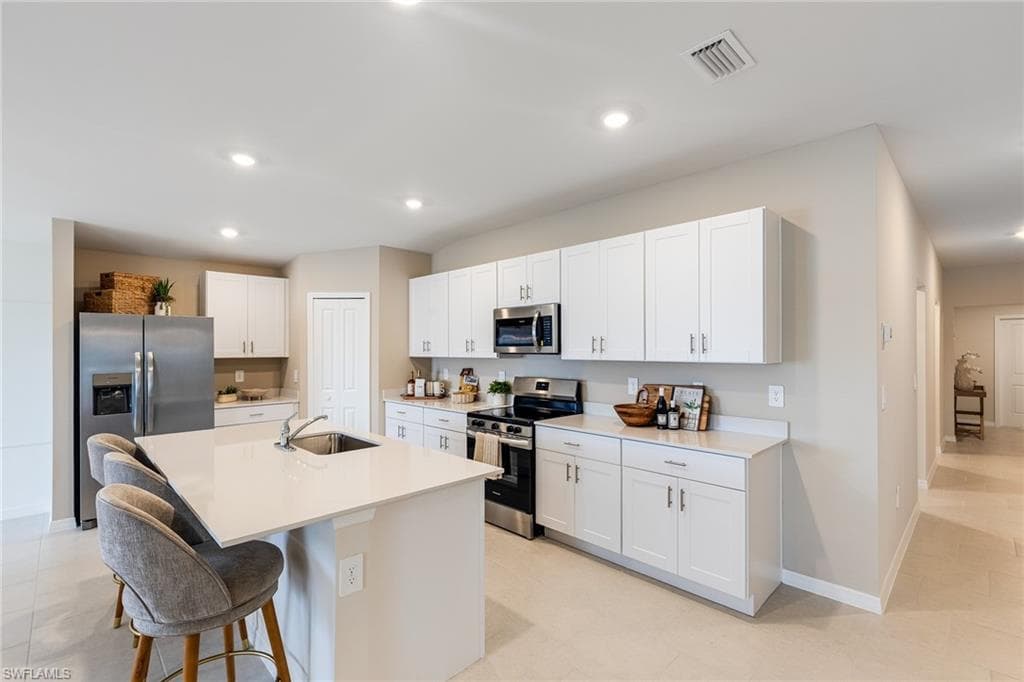 11913 Savanna Lakes BLVD, LEHIGH ACRES FL 33974-1