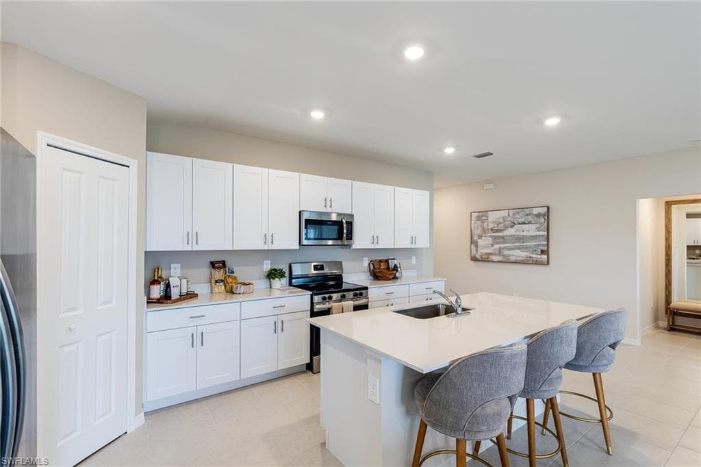 11913 Savanna Lakes BLVD, LEHIGH ACRES FL 33974-4