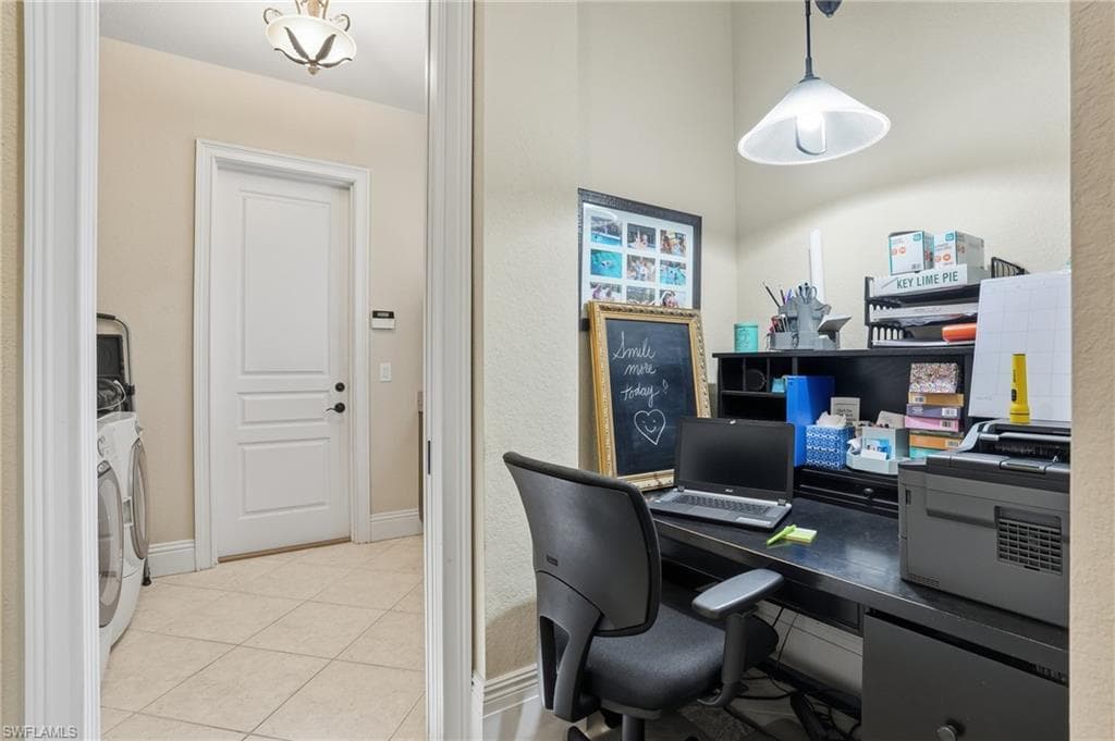 3801 River Point DR-36