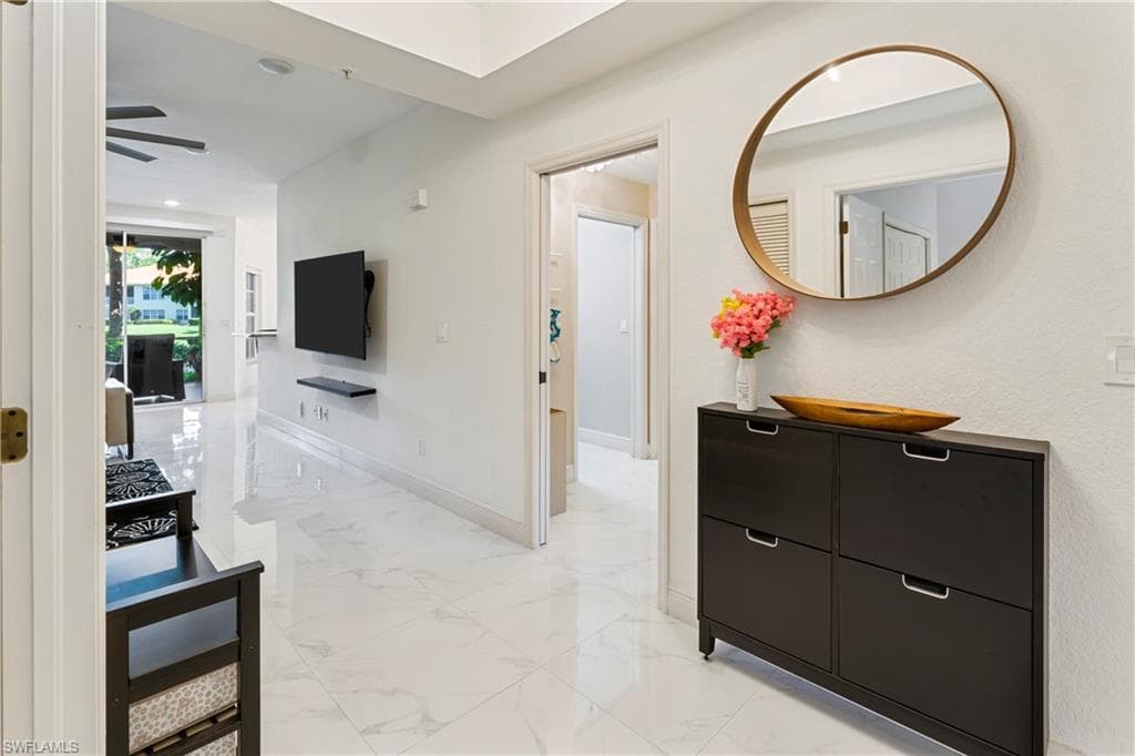 1190 Egrets Walk CIR # 103, NAPLES FL 34108-2
