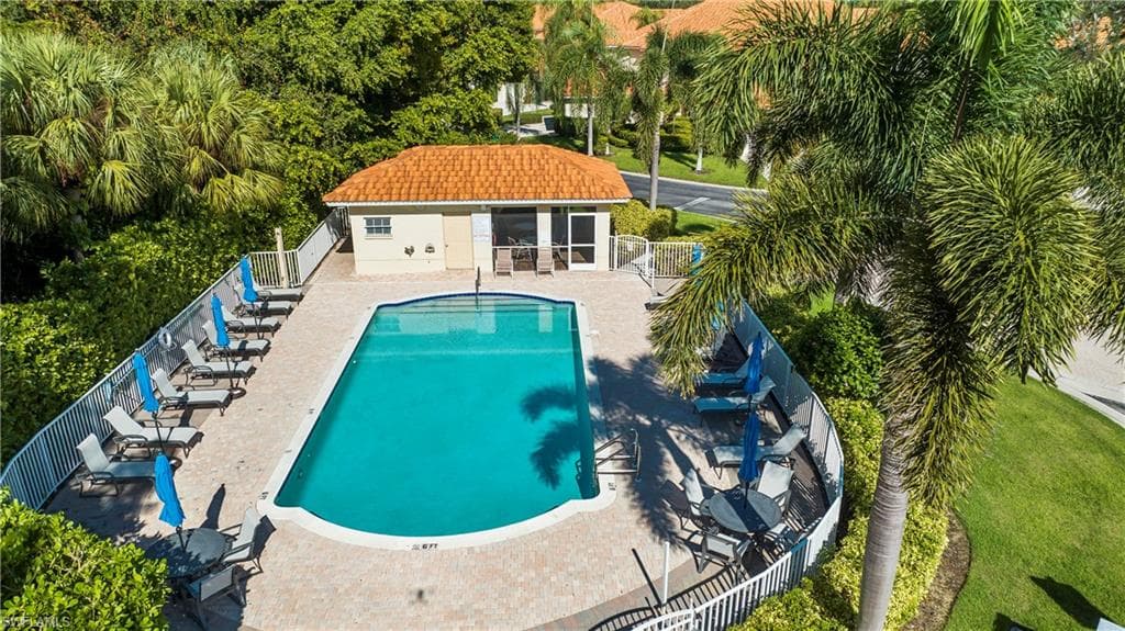 1190 Egrets Walk CIR # 103, NAPLES FL 34108-30