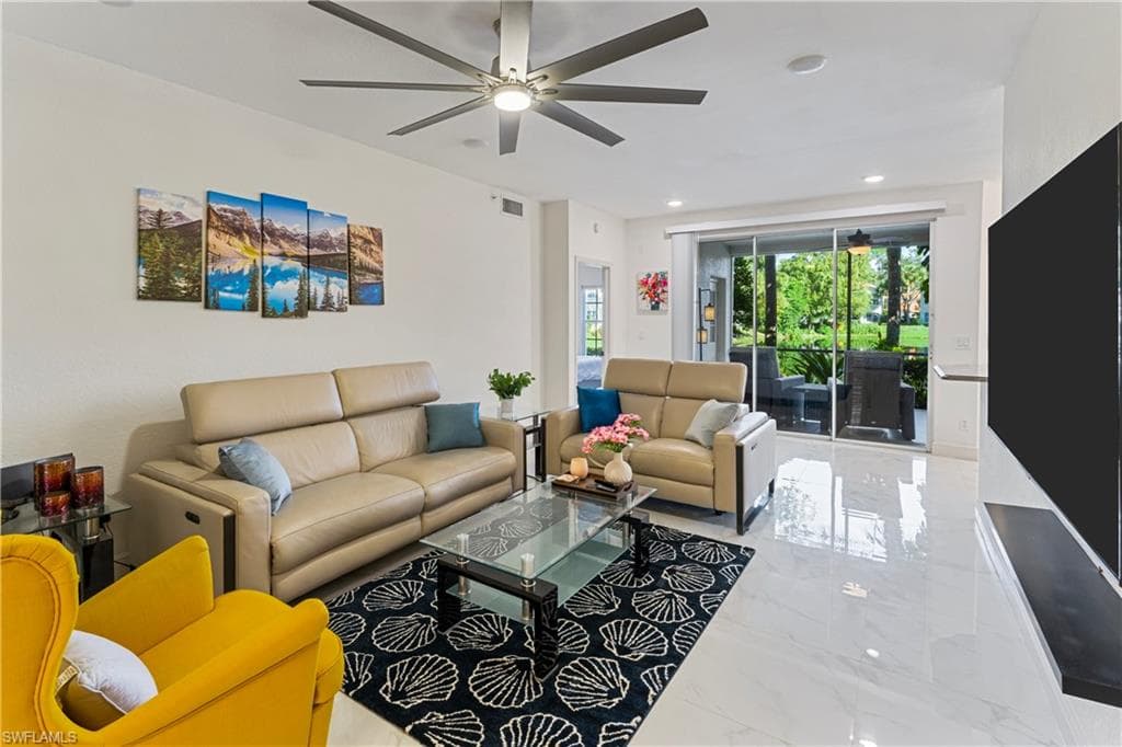 1190 Egrets Walk CIR # 103, NAPLES FL 34108-3