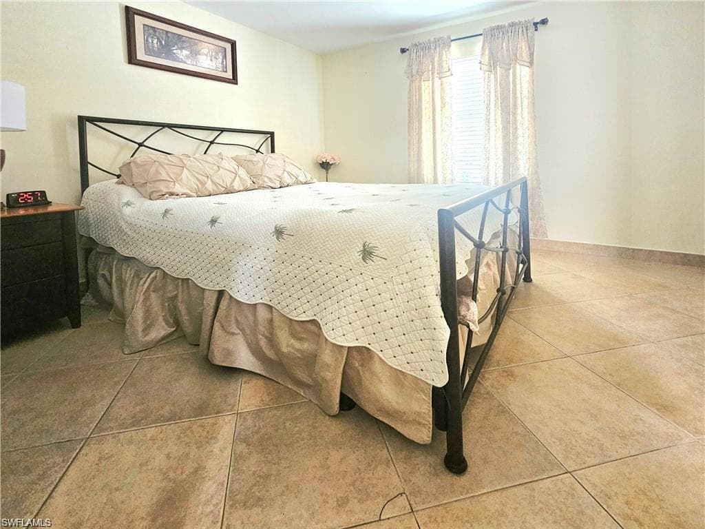 12043 Sitterley ST, NAPLES FL 34113-13