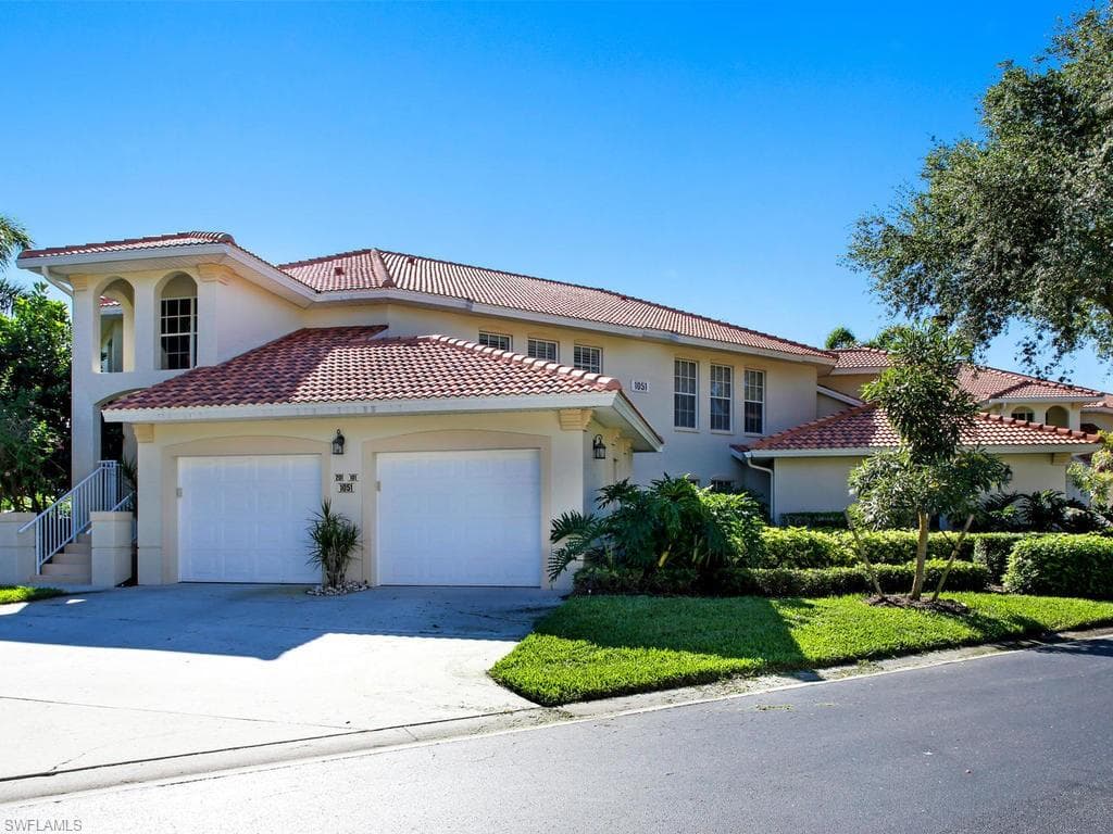 1051 Egrets Walk CIR # 201, NAPLES FL 34108-1