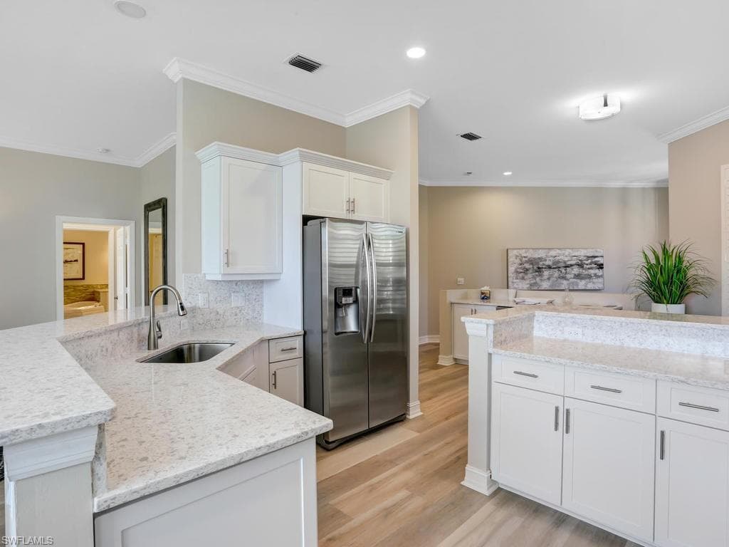1051 Egrets Walk CIR # 201, NAPLES FL 34108-7