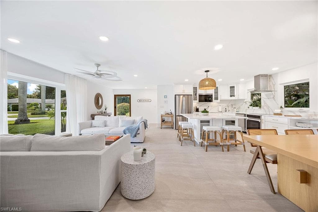 24 RIVARD RD, NAPLES FL 34112-8