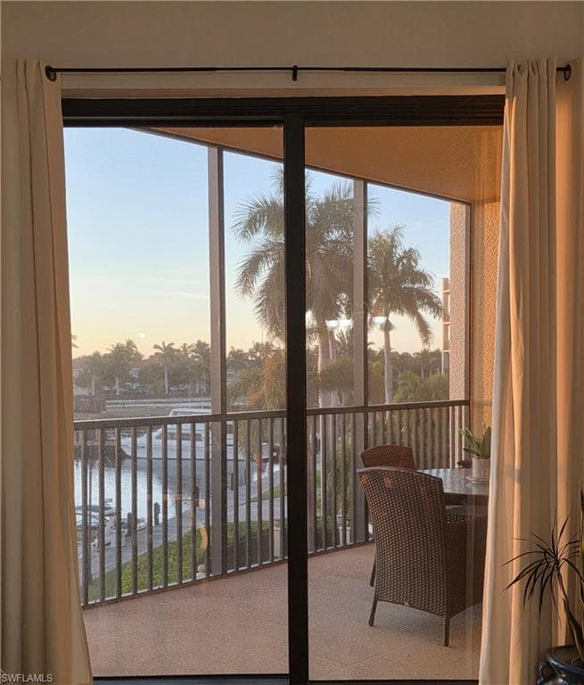 5706 Cape Harbour DR # 211, CAPE CORAL FL 33914-5