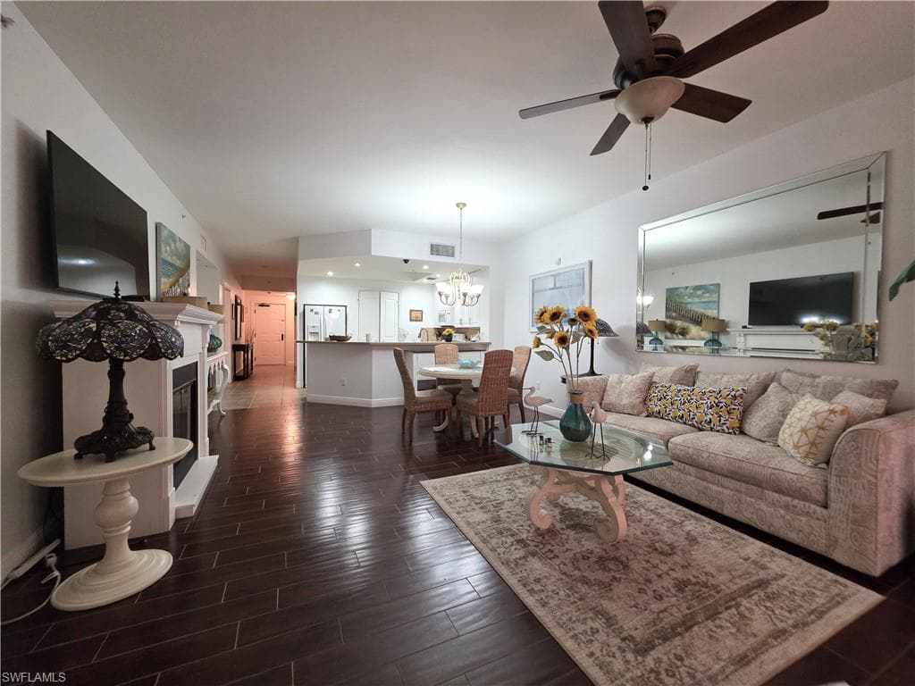 5706 Cape Harbour DR # 211, CAPE CORAL FL 33914-8