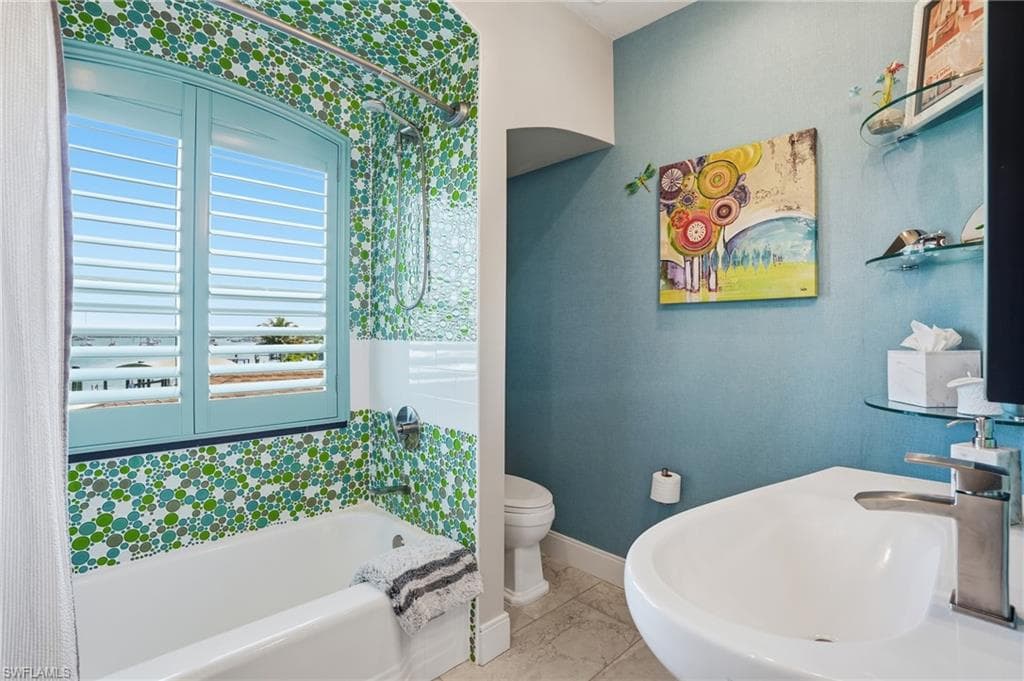 280 Primo DR, FORT MYERS BEACH FL 33931-25