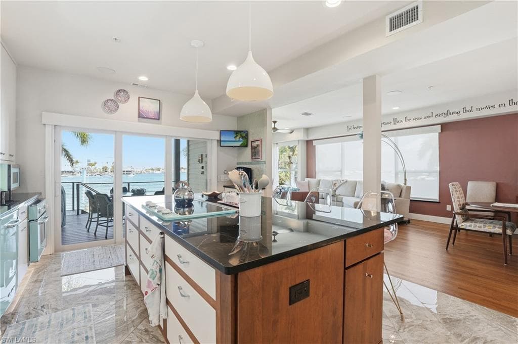 280 Primo DR, FORT MYERS BEACH FL 33931-6