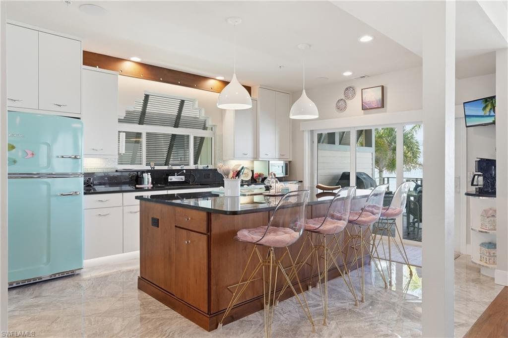 280 Primo DR, FORT MYERS BEACH FL 33931-8