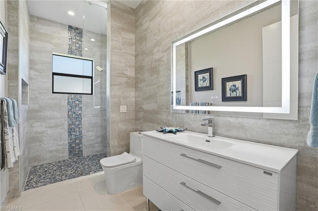 5600 Briarcliff RD, FORT MYERS FL 33912-30