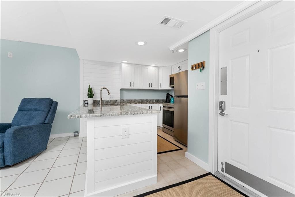 3160 Matecumbe Key RD # 214, PUNTA GORDA FL 33955-11