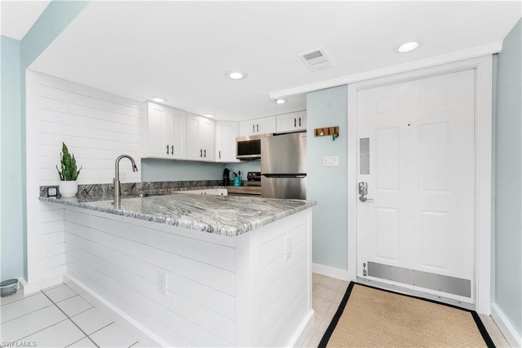 3160 Matecumbe Key RD # 214, PUNTA GORDA FL 33955-10