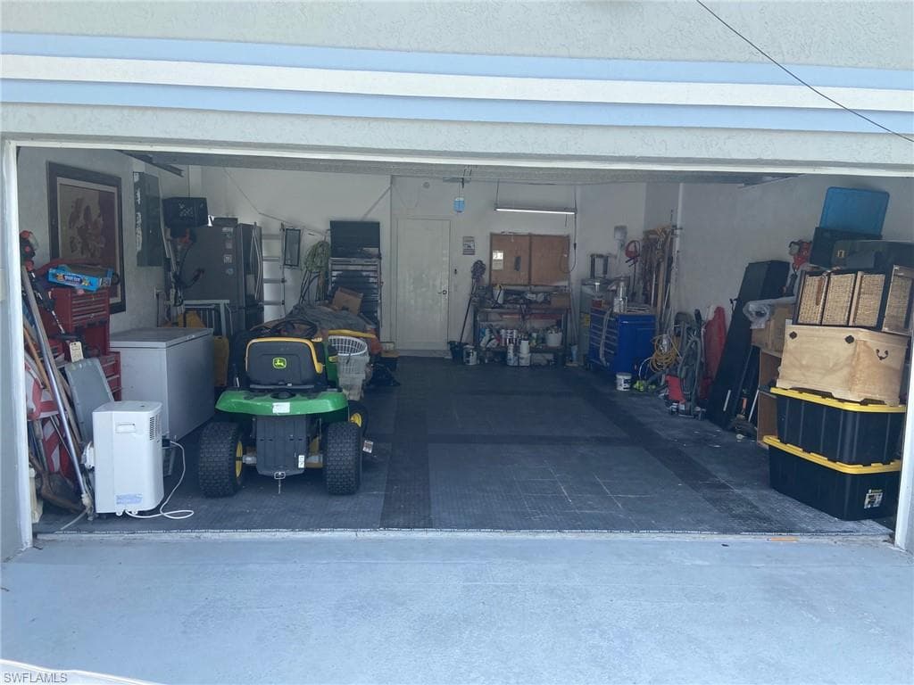 8860 Banyan Cove CIR, FORT MYERS FL 33919-21