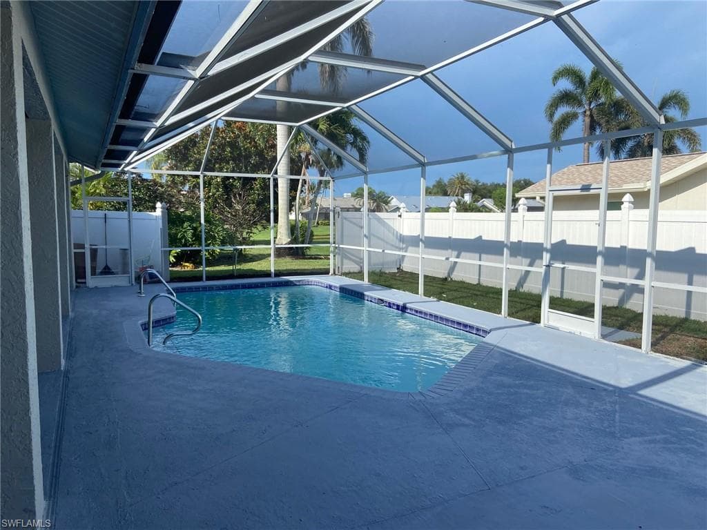 8860 Banyan Cove CIR, FORT MYERS FL 33919-17