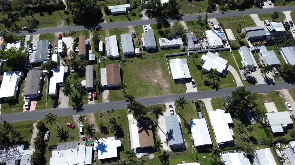 12101 Cypress DR, FORT MYERS FL 33908-22