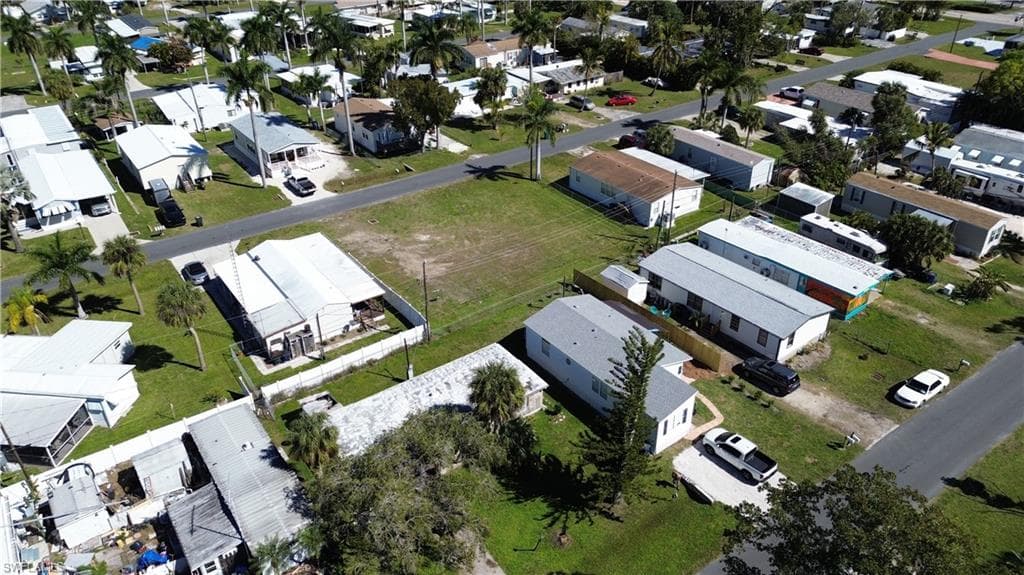 12101 Cypress DR, FORT MYERS FL 33908-8