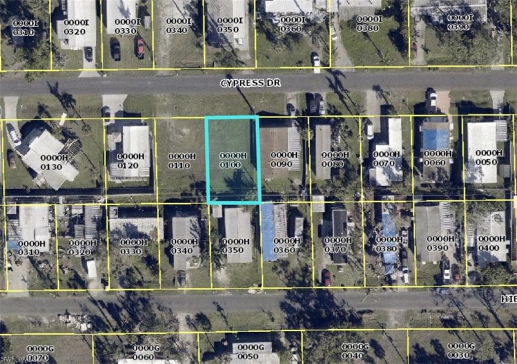 12101 Cypress DR, FORT MYERS FL 33908-17