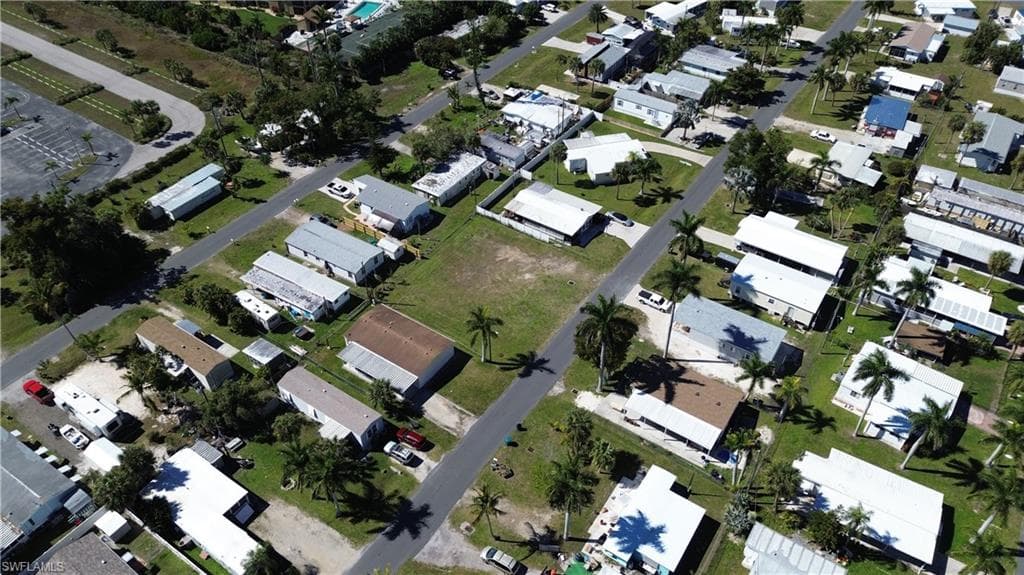 12101 Cypress DR, FORT MYERS FL 33908-14