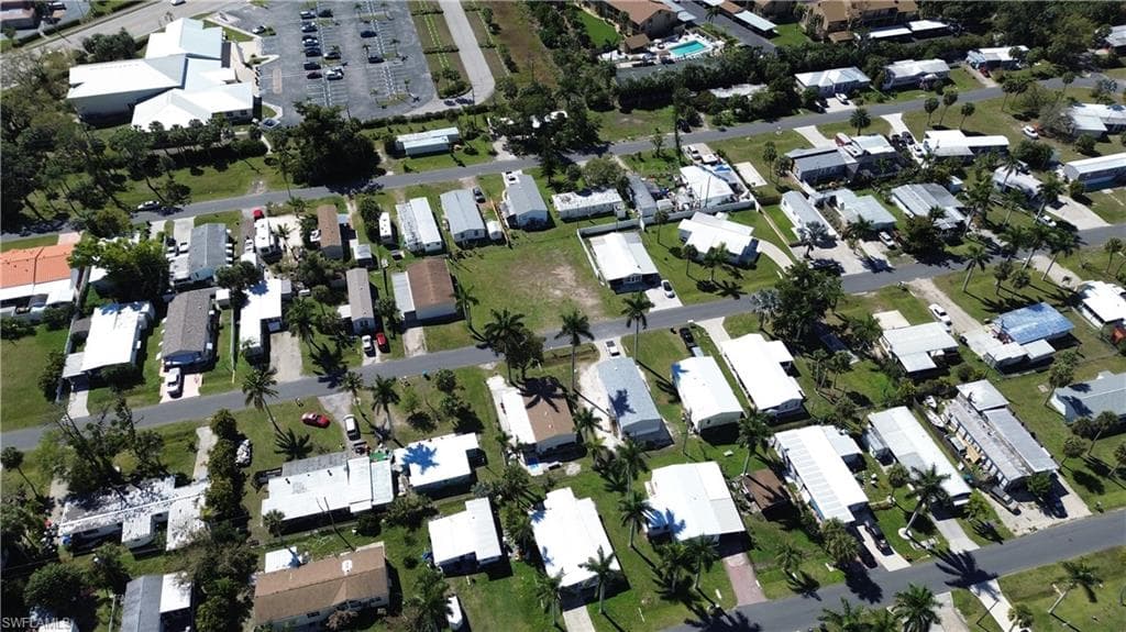 12101 Cypress DR, FORT MYERS FL 33908-18