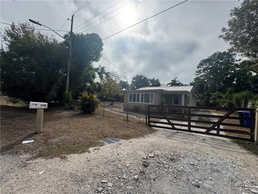 3768 Desoto AVE, FORT MYERS FL 33916-1