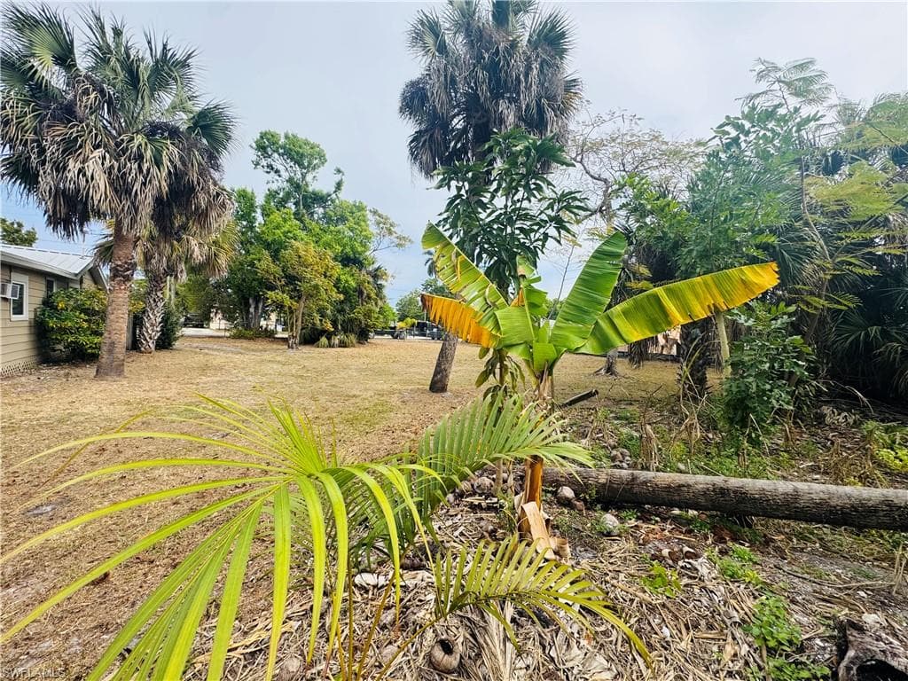 3768 Desoto AVE, FORT MYERS FL 33916-6