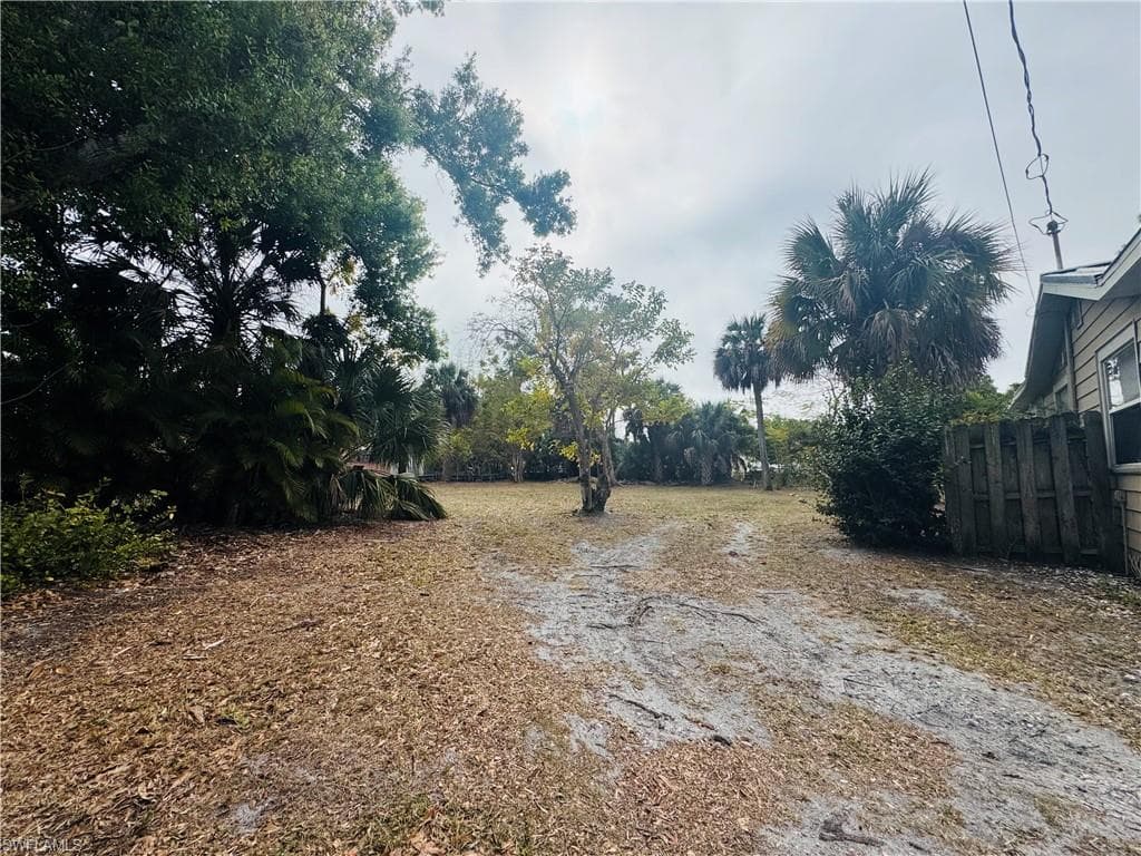 3768 Desoto AVE, FORT MYERS FL 33916-4
