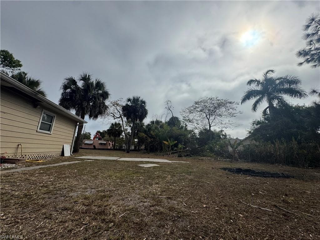 3768 Desoto AVE, FORT MYERS FL 33916-3