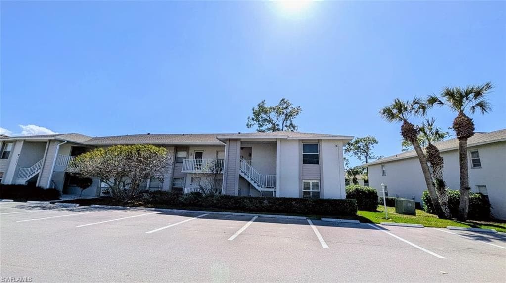 1462 Churchill CIR T204-1