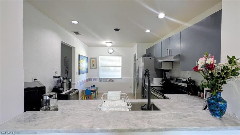 1462 Churchill CIR T204-8