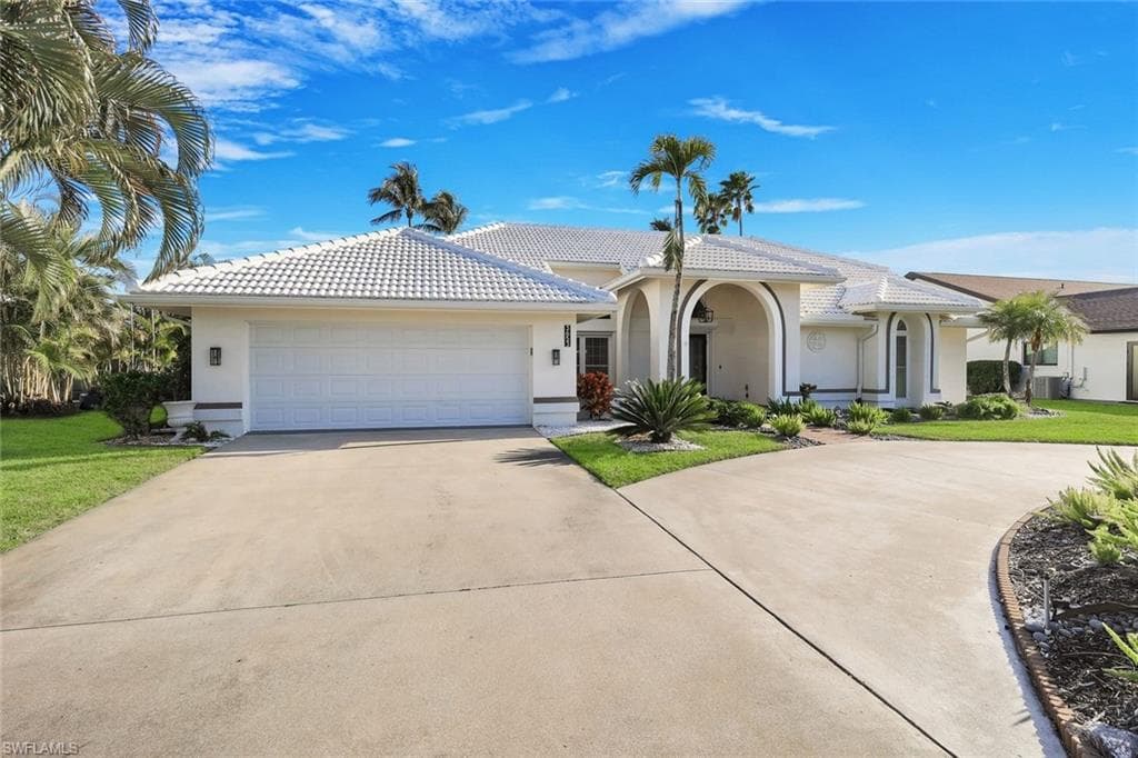 3653 Saybrook PL-35