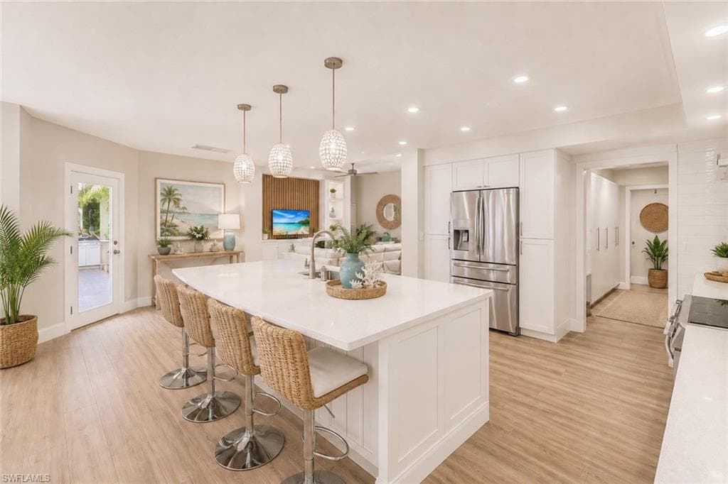 3653 Saybrook PL-4