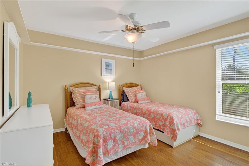 5060 Coldstream LN, NAPLES FL 34104-26